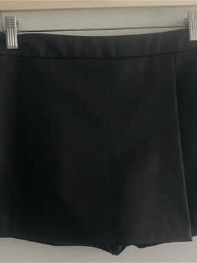 Zara Black Mini Skirt with Smooth Finish